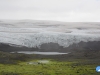 El glaciar entre la niebla